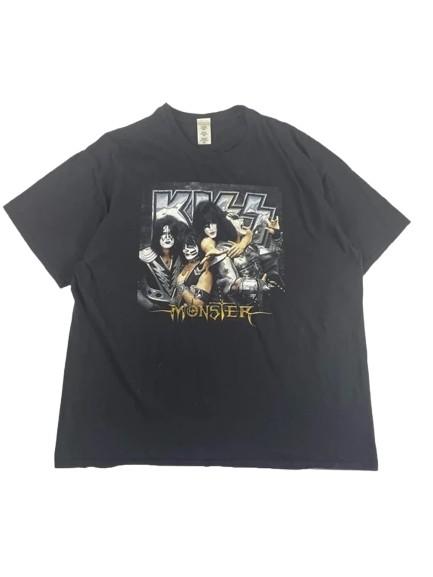 Kiss black mans tshirt with big print on front vintage 00 2012